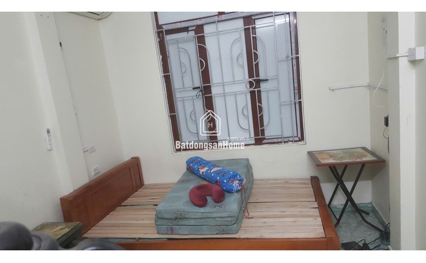 Cho thuê ở gia đình, nhóm nhà ngõ ô tô 147 Tân Mai 5 tầng, 3 ngủ, chỉ 8.5 triệu vào ngay